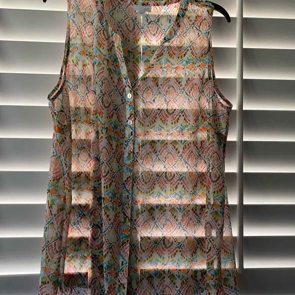 Women’s L J.Jill Sheer Button Down Tank Top